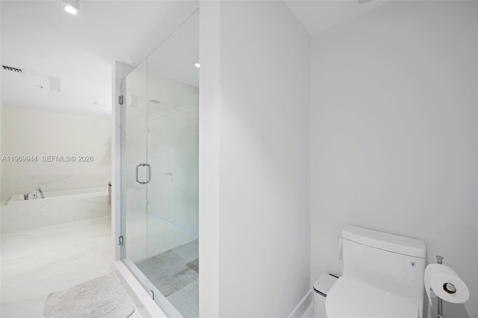 400 Sunny Isles Boulevard 2004, Sunny Isles Beach, FL 33160 photo 18