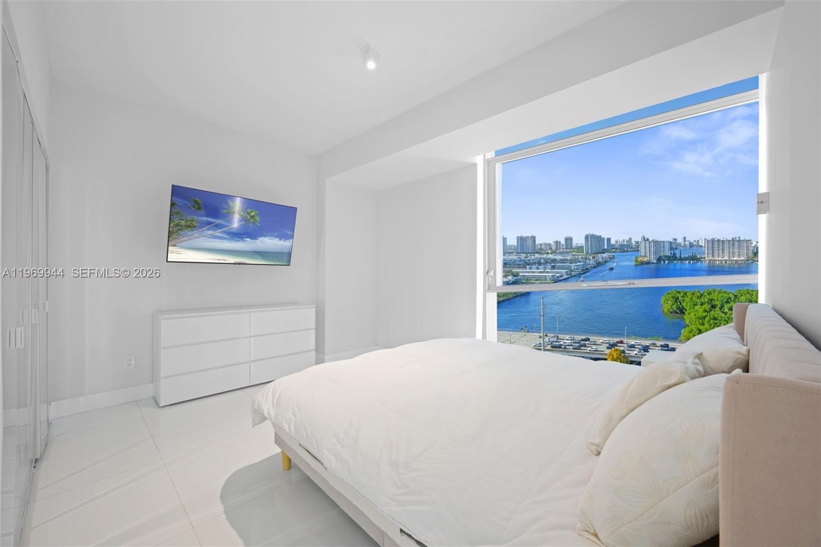 400 Sunny Isles Boulevard 2004, Sunny Isles Beach, FL 33160 photo 20