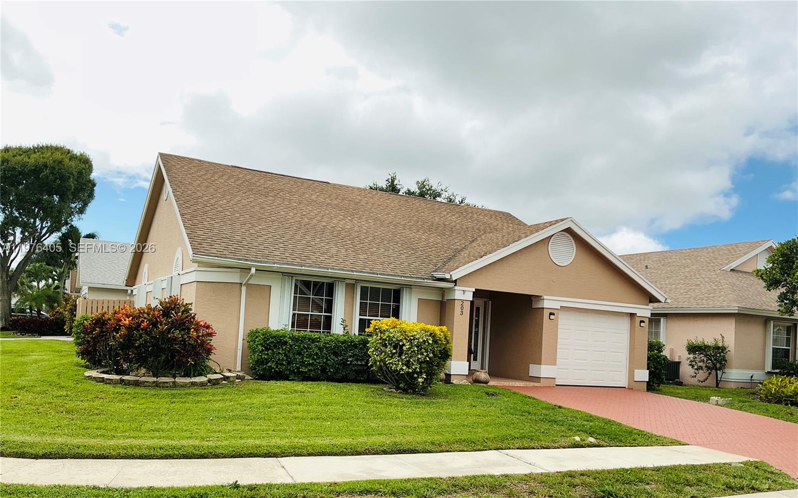 203 N Moccasin Trail N, Jupiter, FL 33458, Jupiter