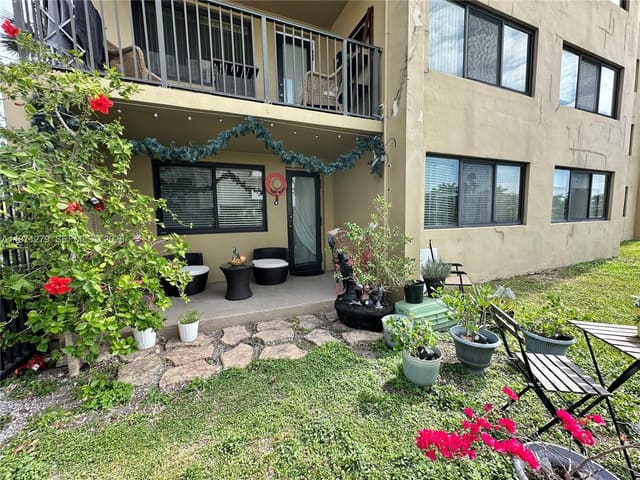 301 Golden Isles Drive 114, Hallandale Beach, FL 33009