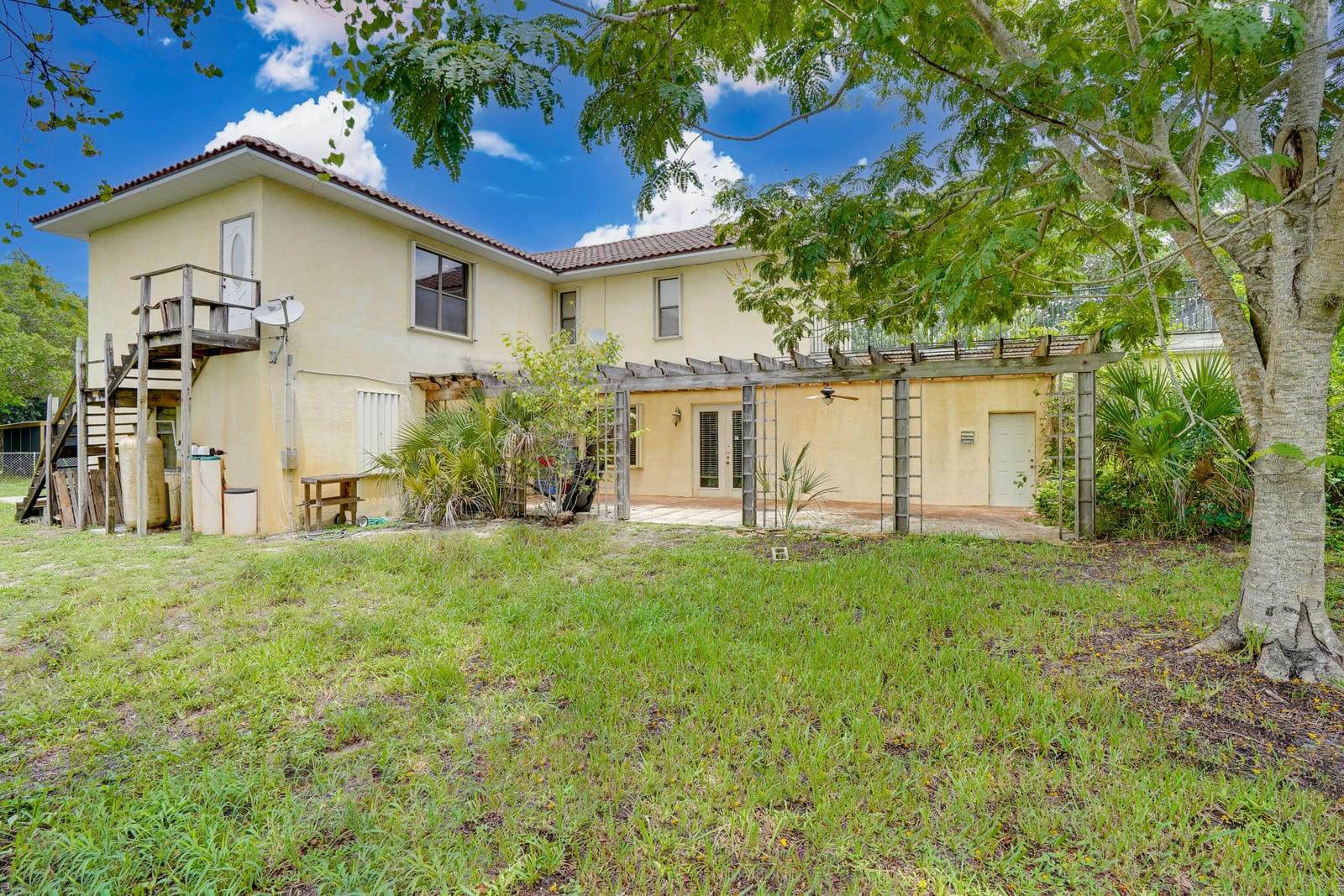 8945 S Indian River Drive — photo 12