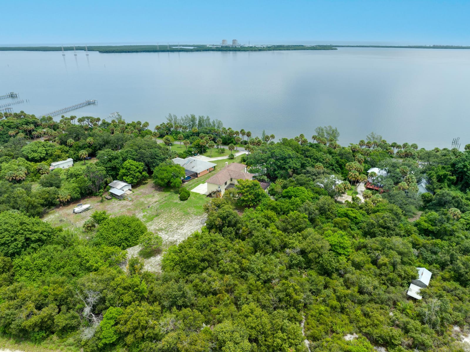 8945 S Indian River Drive — photo 9
