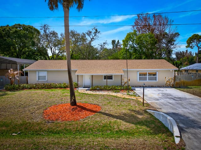 2927 Admiral Street, sold in Maravilla Plaza, Fort Pierce, FL