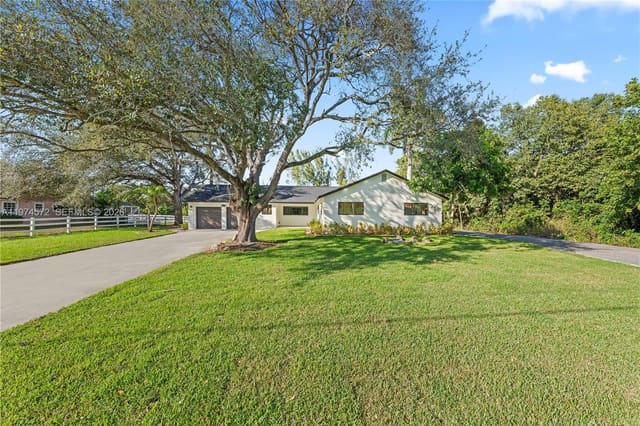 15131 SW 31st Court, sold in Fla Fruit Lands Co Sub No, Davie, FL