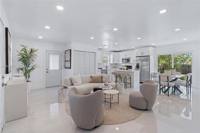 1360 SW 6th Terrace, sold in Commonwealth Manor, Deerfield Beach, FL