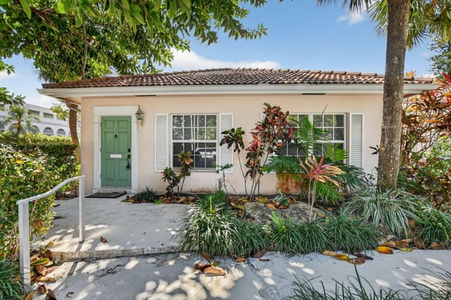 770 E Camino Real 0010, sold in Seven Seventy East Camino Real, Boca Raton, FL