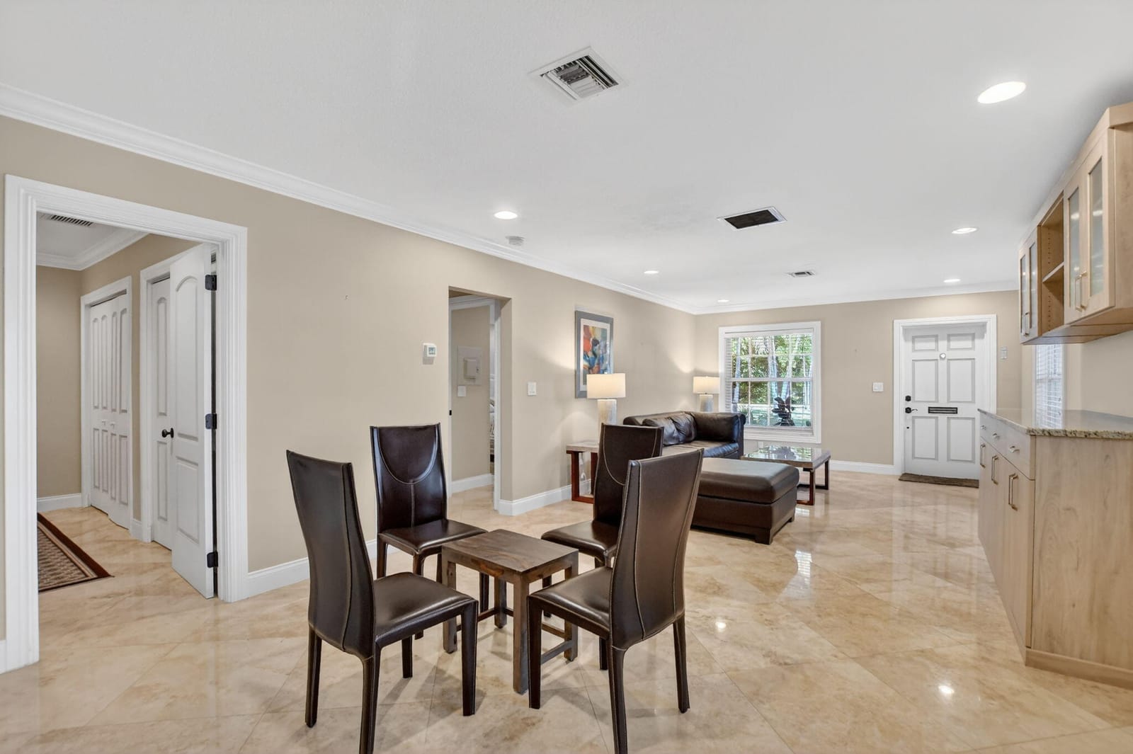 770 E Camino Real 0010 — photo 8