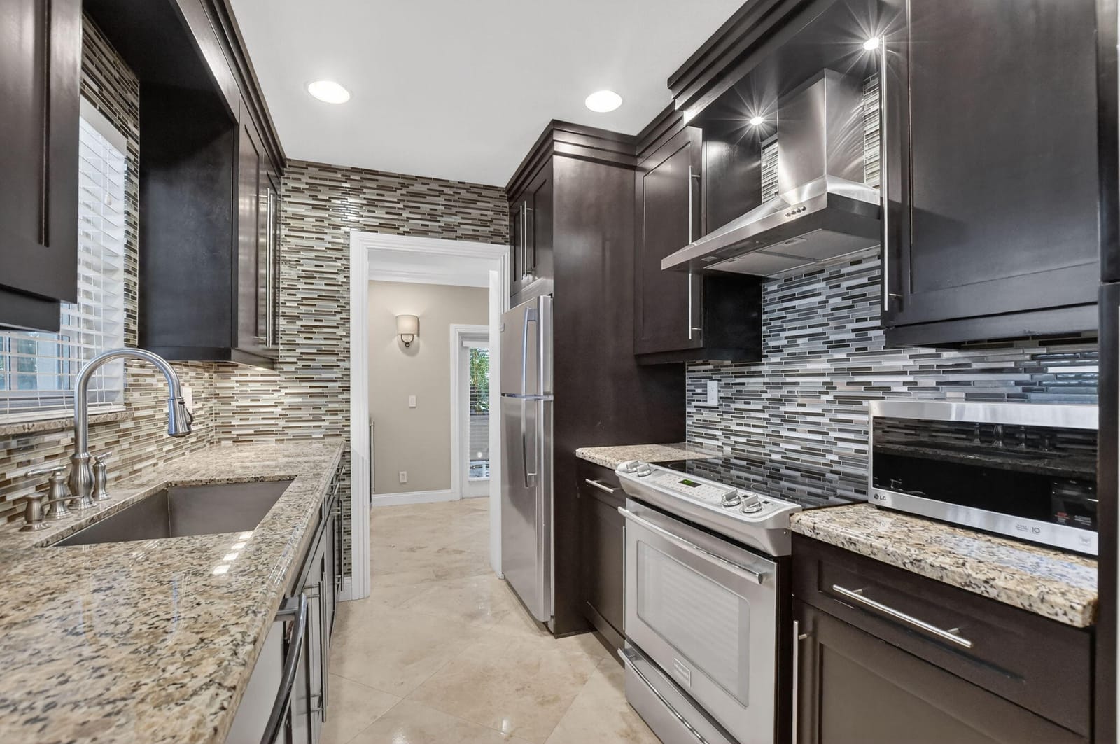 770 E Camino Real 0010 — photo 10