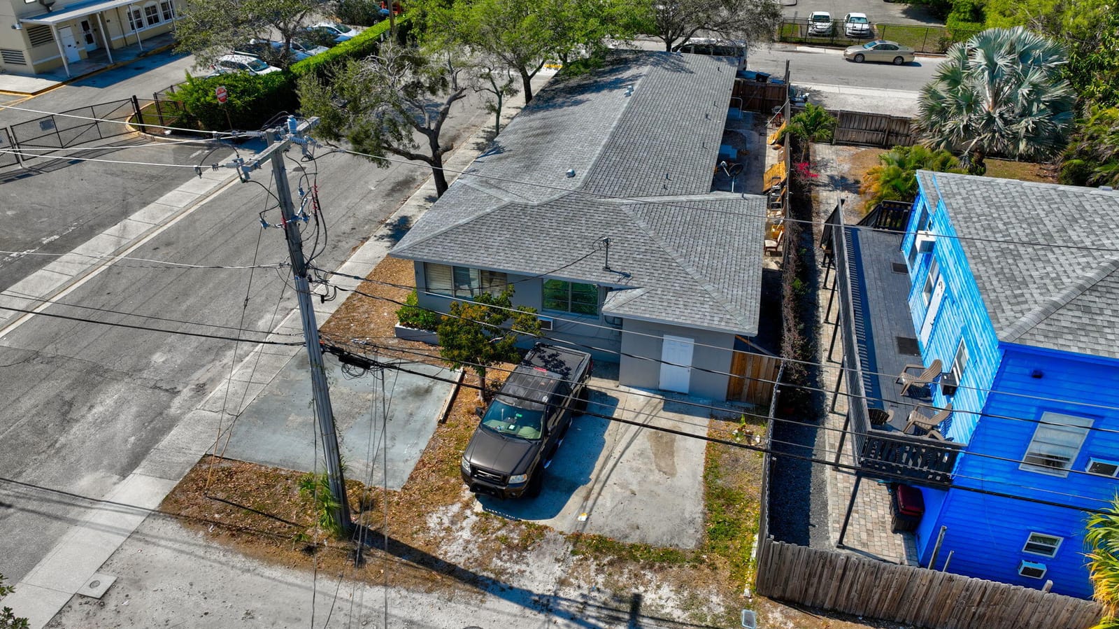 512 N 9th Avenue N, Lake Worth Beach, FL 33460