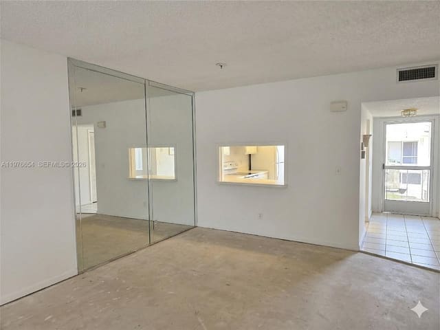 330 SE 2nd Street 403H, Hallandale Beach, FL 33009