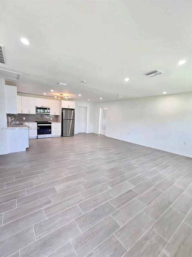 4438 E Riverside Drive, Fort Myers, FL 33905