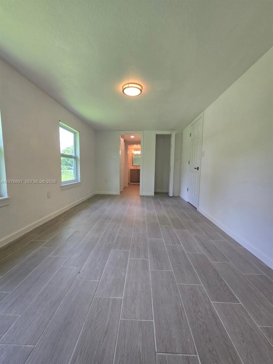 4438 E Riverside Drive — photo 4