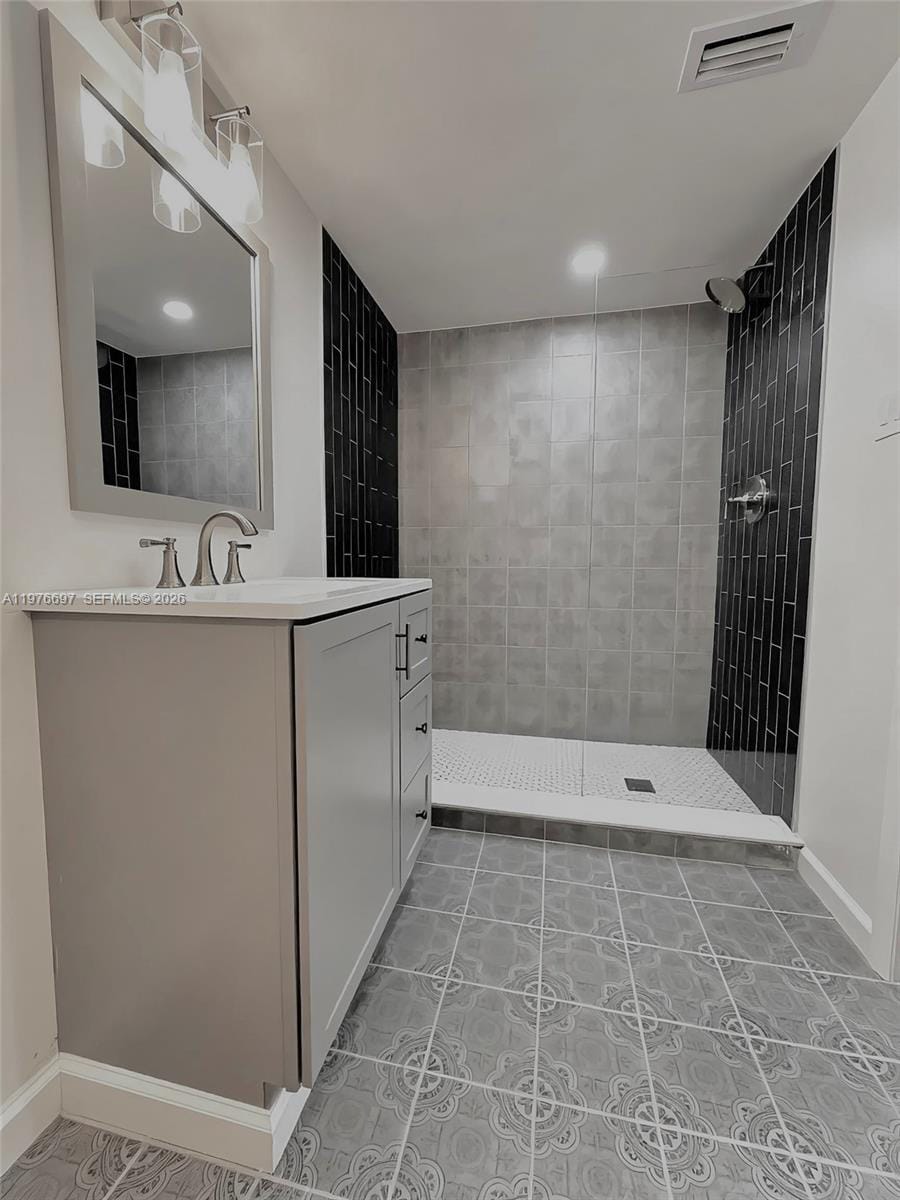 4438 E Riverside Drive — photo 5