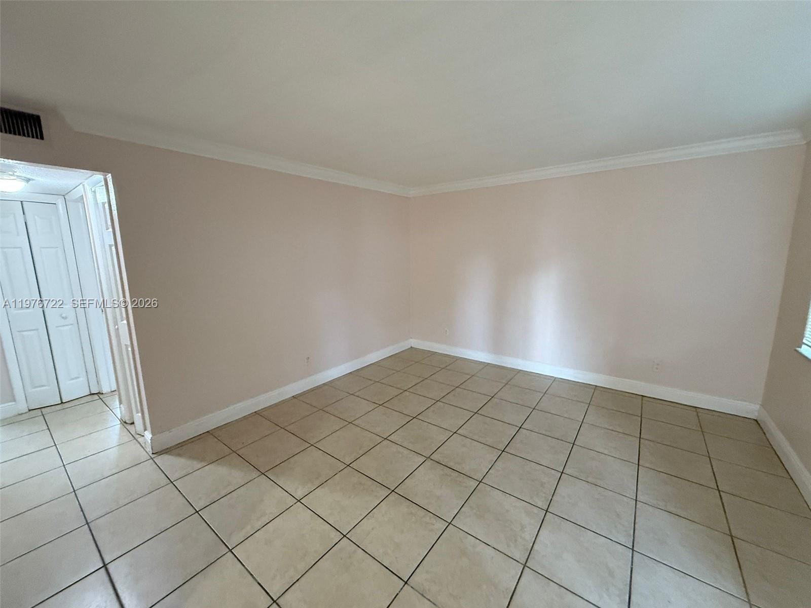 4732 SW 33rd Avenue 103 — photo 3