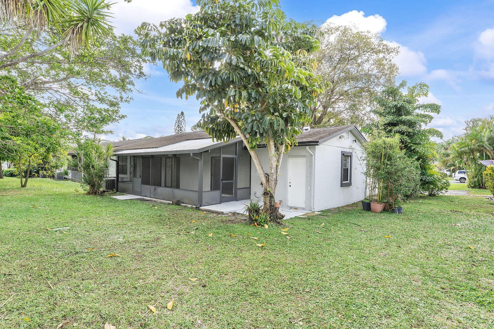 107 Conaskonk Circle, Royal Palm Beach, FL 33411 photo 16