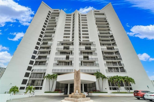 300 Three Islands Boulevard 306, Anchor Bay Club, Hallandale Beach, FL