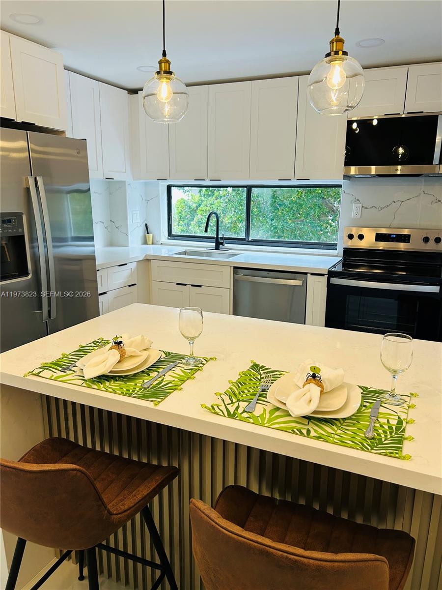 17021 N Bay Road 427 — photo 4