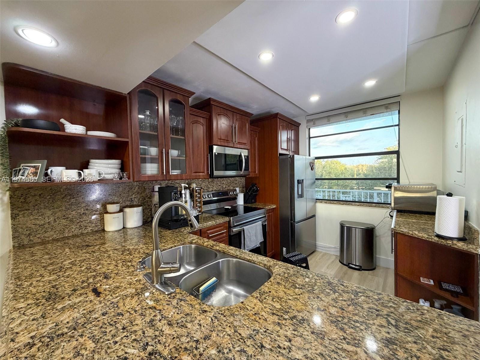 1709 Whitehall Drive 405 — photo 8