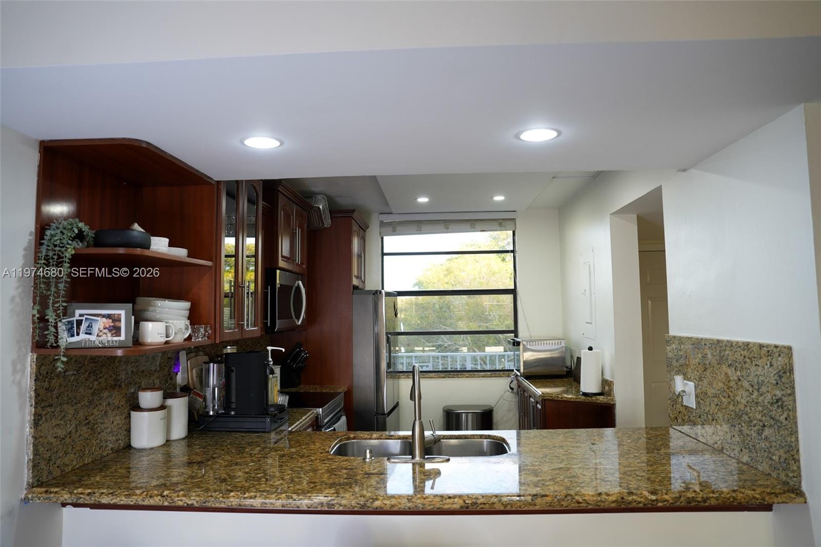 1709 Whitehall Drive 405 — photo 10
