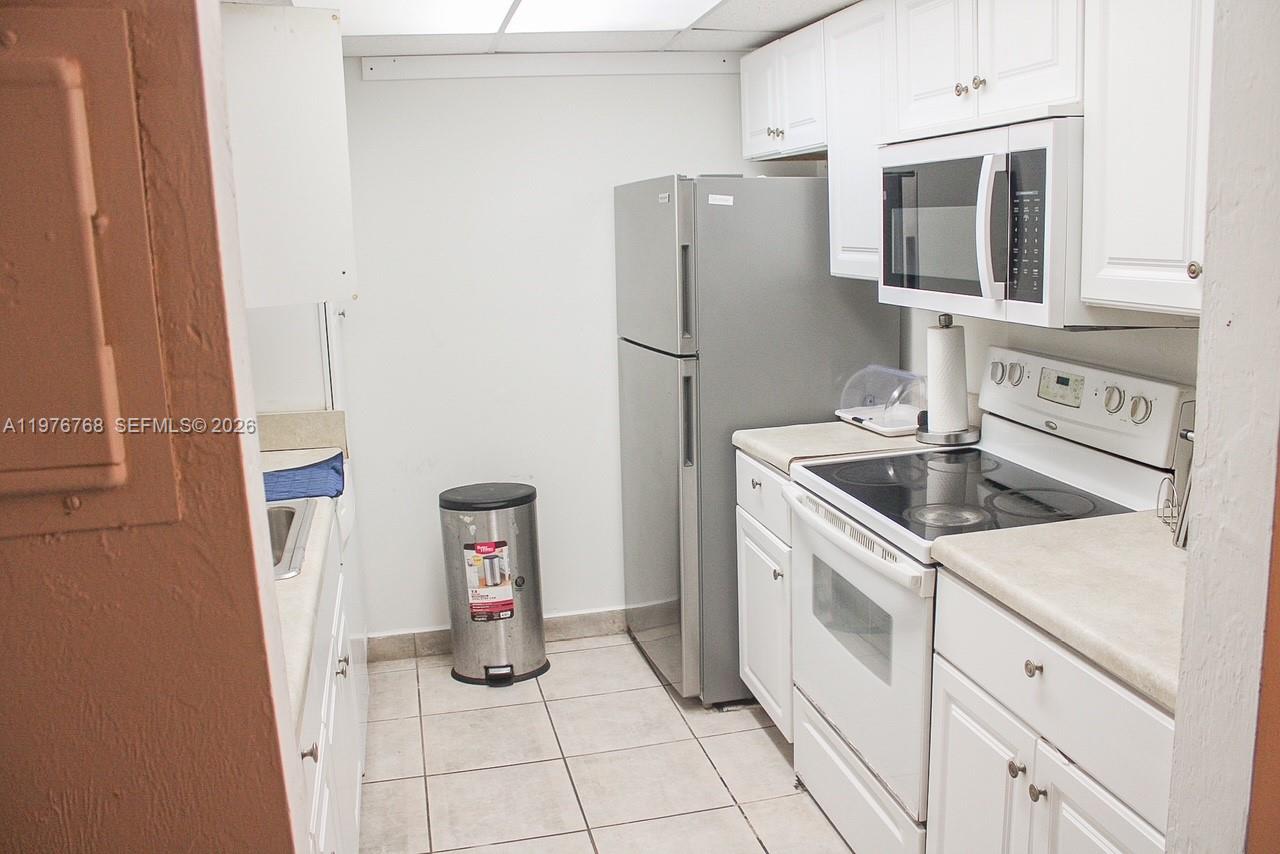 10818 N Kendall Drive R25, Miami, FL 33176, Miami