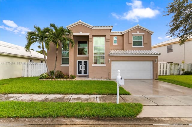 1071 SW 101st Terrace, Pembroke Pines, FL 33025