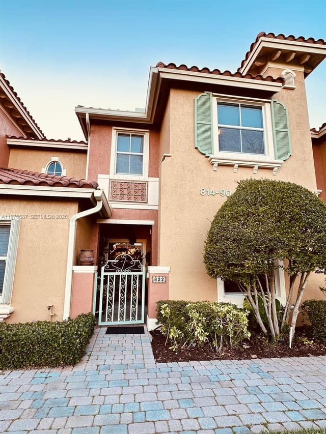 822 SW 143rd Terrace 204, sold in Pembroke Cay Condo, Pembroke Pines, FL
