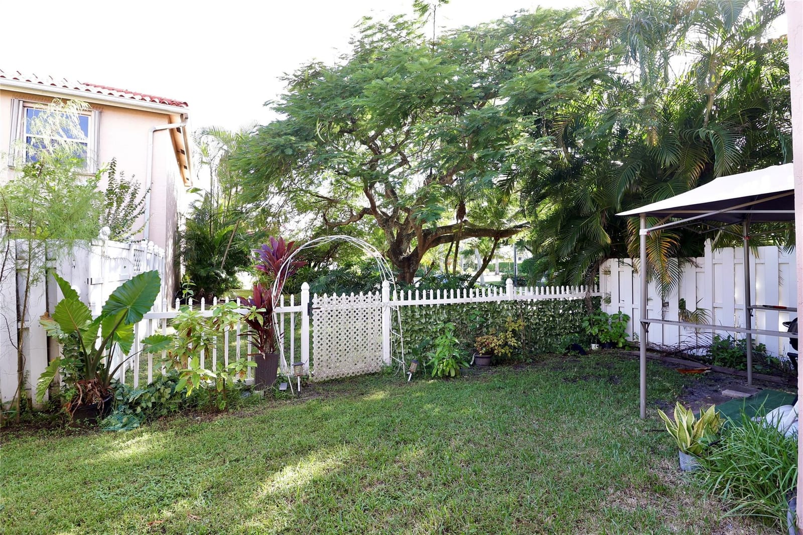 6602 Geneva Street — photo 7