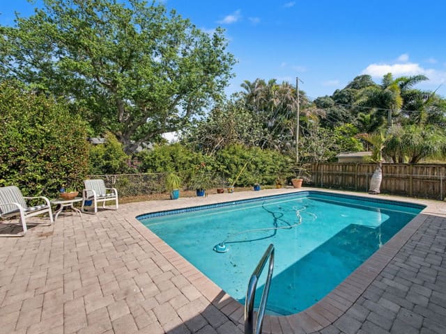 394 Evergreen Avenue, sold in Jupiter In The Pines, Jupiter, FL