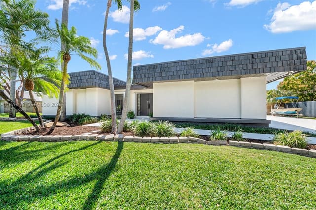 8360 SW 185th Terrace, Cutler Bay, FL 33157