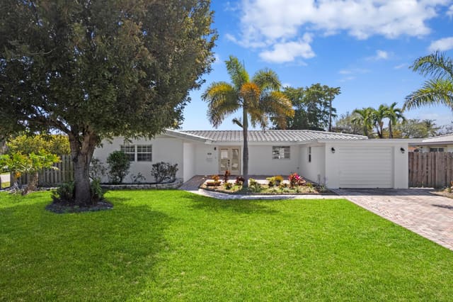 498 NE 30th Street, sold in Chatham Hills, Boca Raton, FL