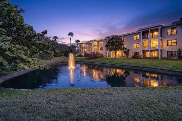 300 N Highway A1a 107a, sold in Ocean Parks, Jupiter, FL