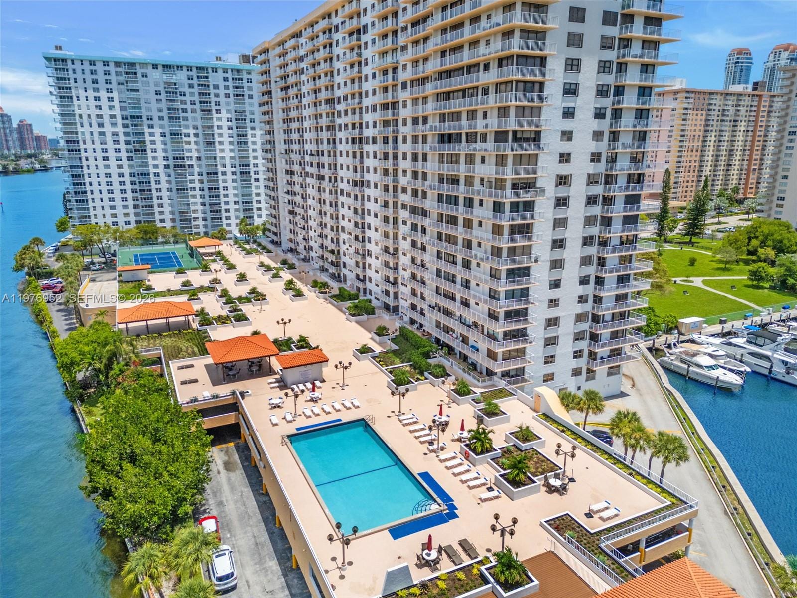 290 174th Street 1006, Sunny Isles Beach, FL 33160 photo 2