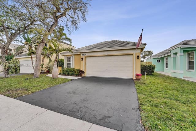 9304 Arborwood Circle, sold in Forest Ridge Cluster Home, Davie, FL