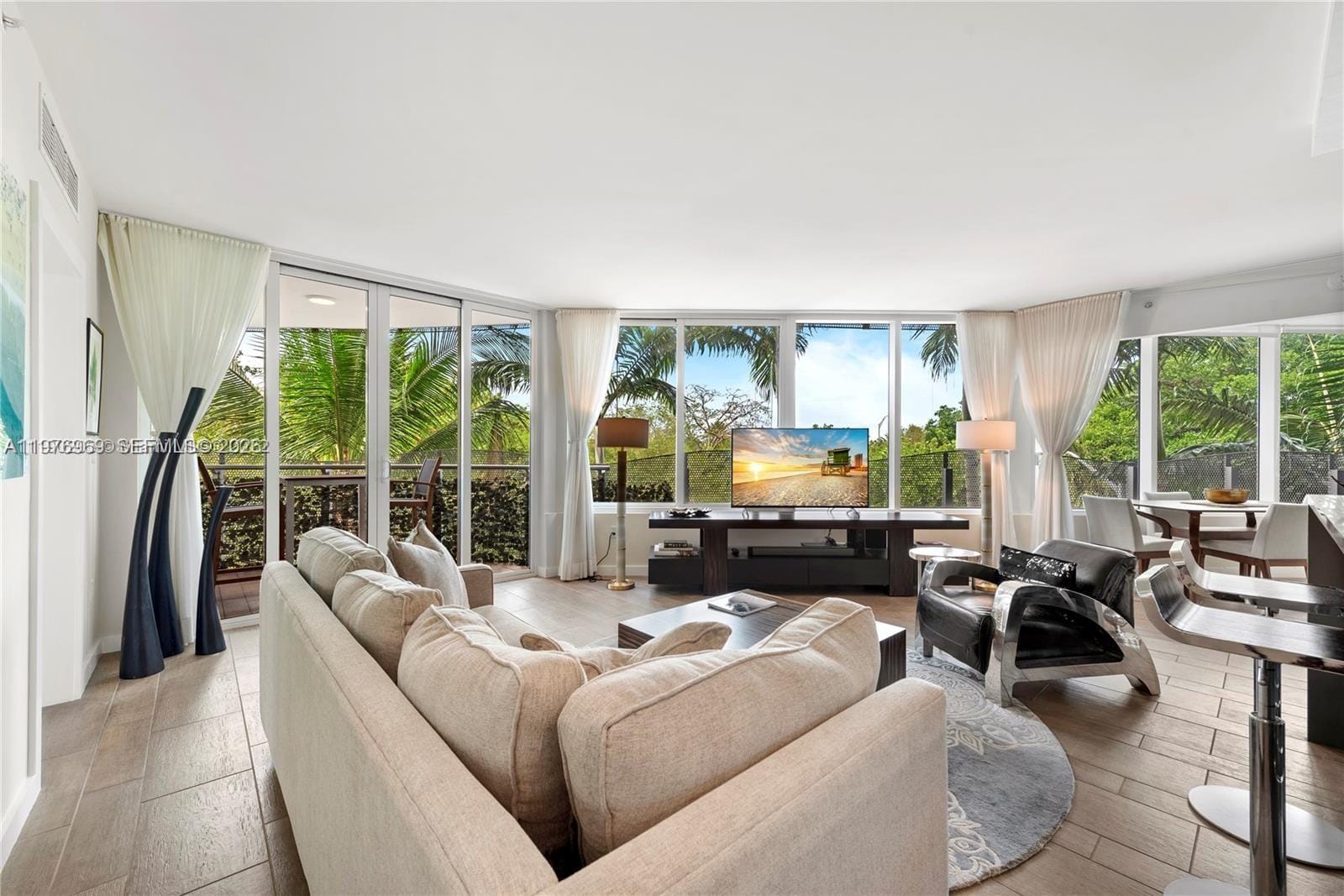 2155 Washington Court 309, Miami Beach, FL 33139 photo 6