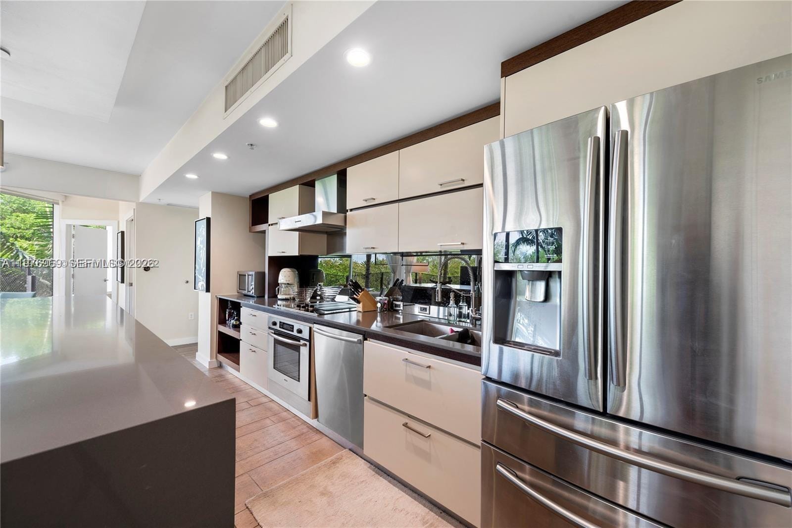2155 Washington Court 309, Miami Beach, FL 33139 photo 9