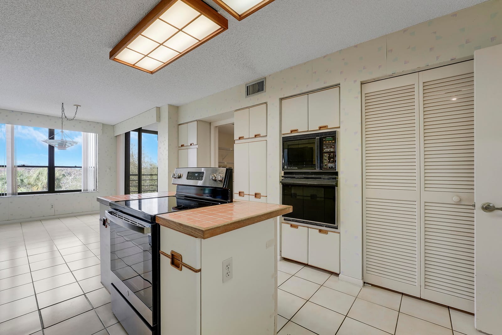 7233 Promenade Drive 401 A — photo 12