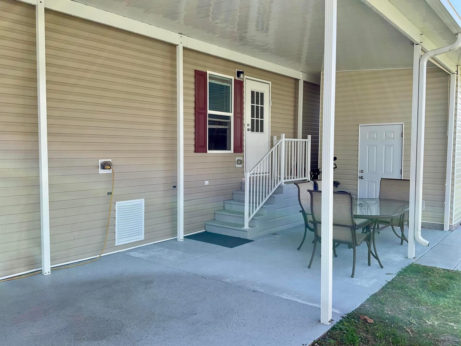 106 Sandhill Boulevard — photo 2