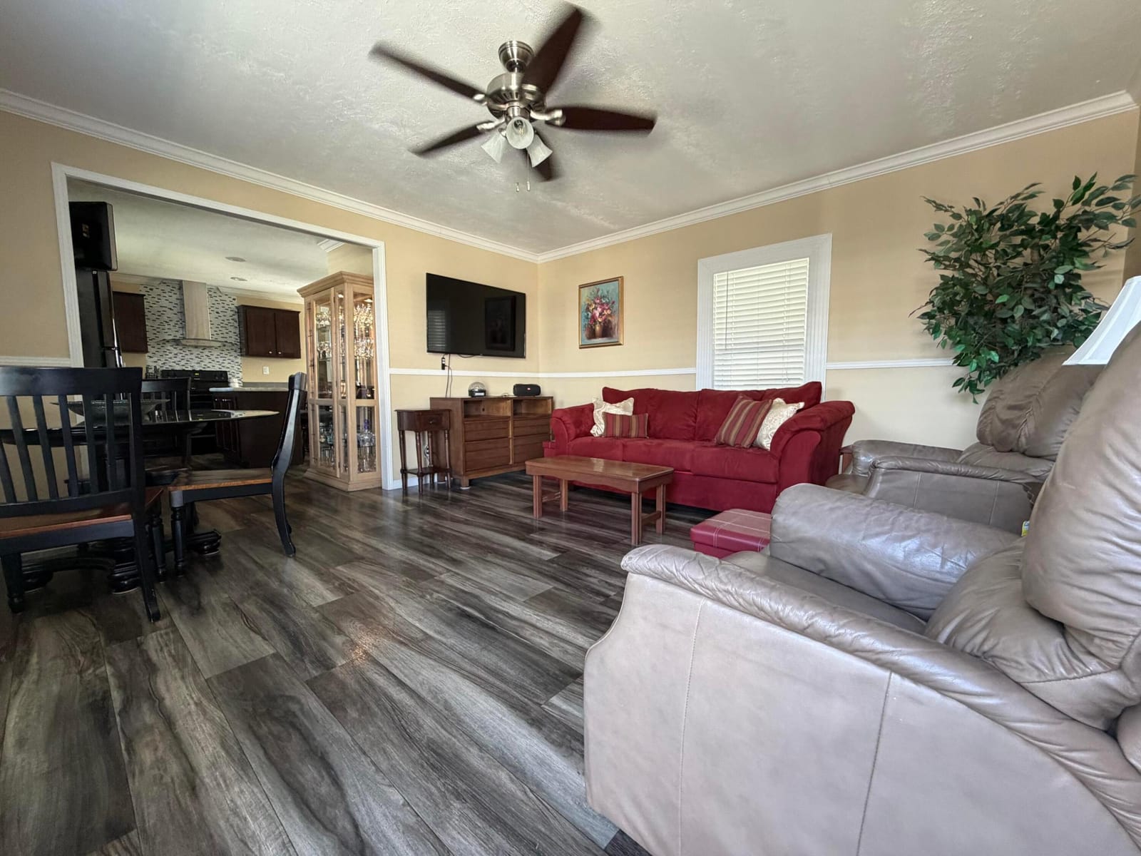 106 Sandhill Boulevard — photo 4