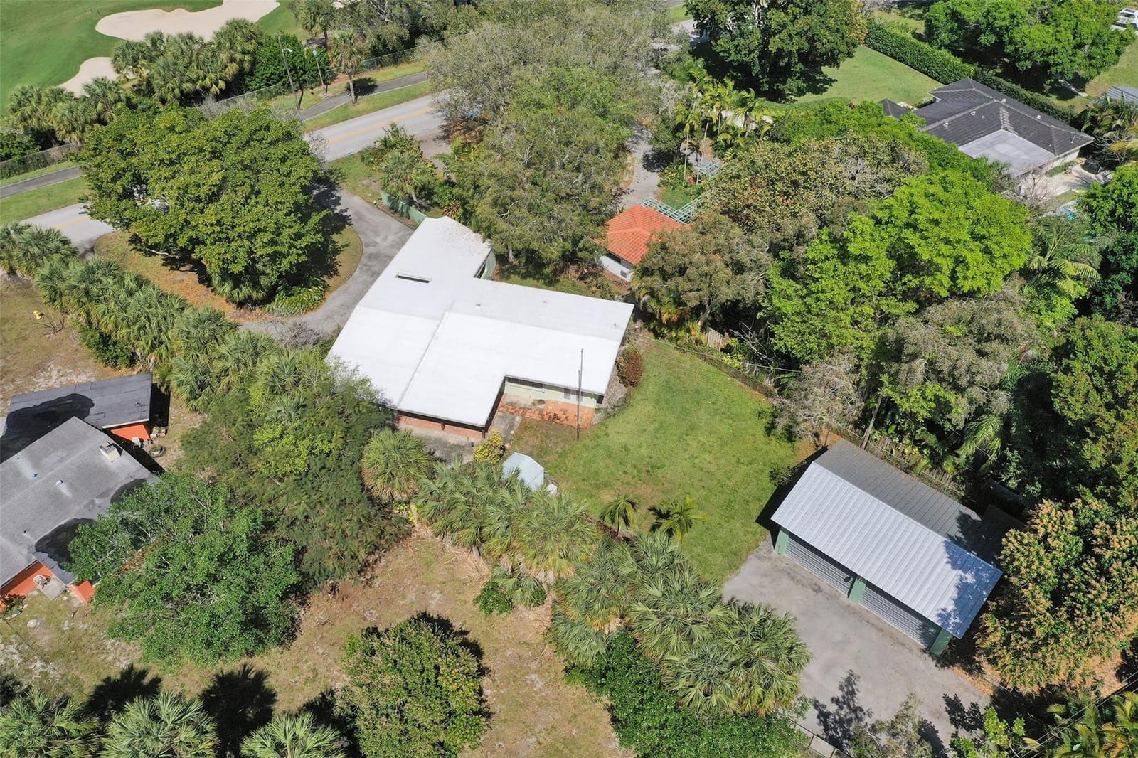 720 E Country Club Circle, Plantation, FL 33317 photo 2