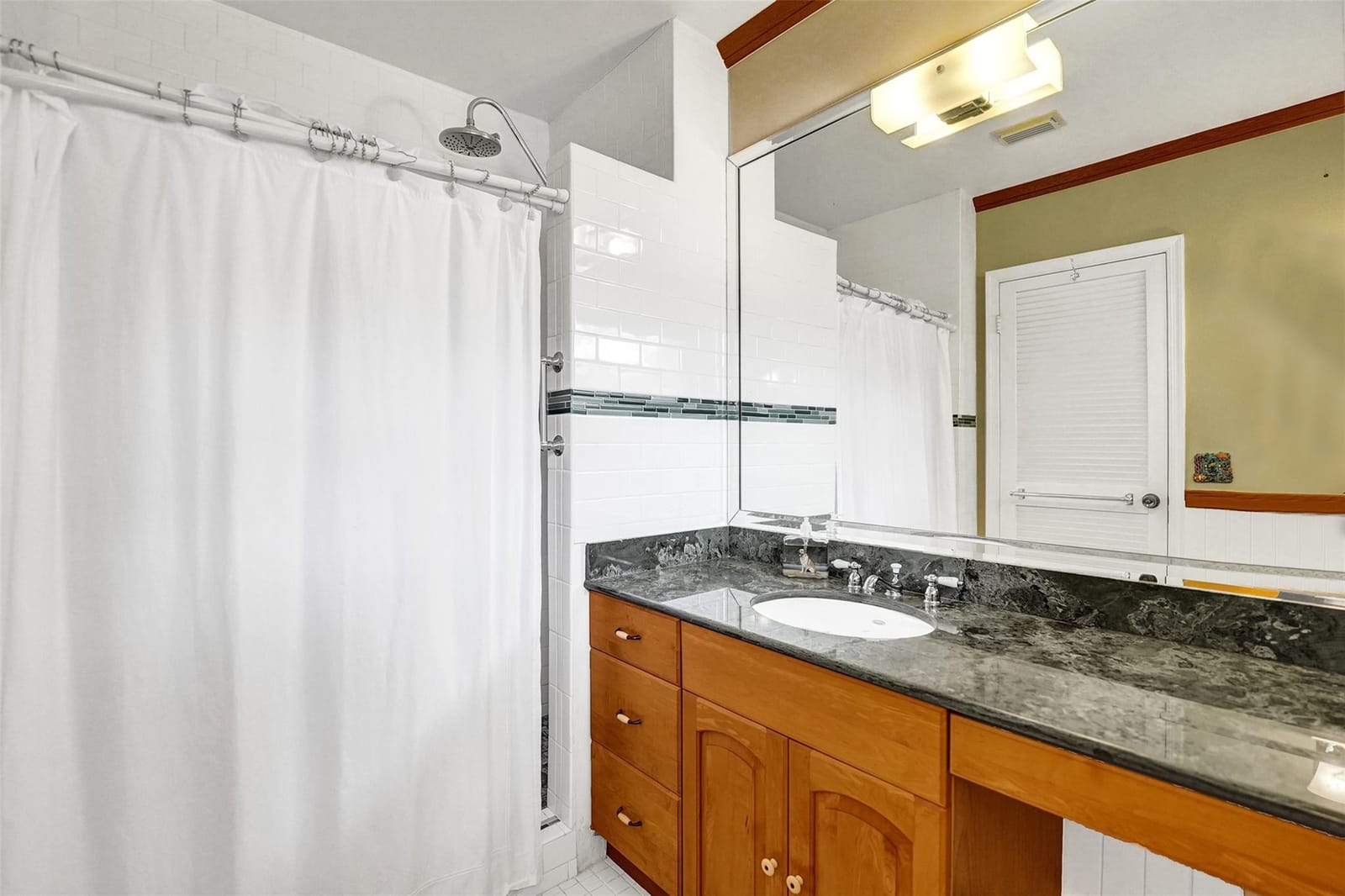 720 E Country Club Circle, Plantation, FL 33317 photo 11
