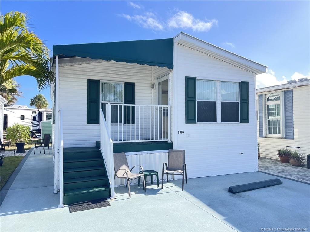 1318 Nettles Boulevard, Jensen Beach, FL 34957 photo 1