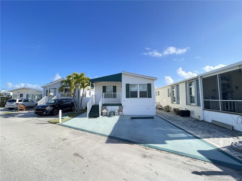 1318 Nettles Boulevard, Jensen Beach, FL 34957 photo 4