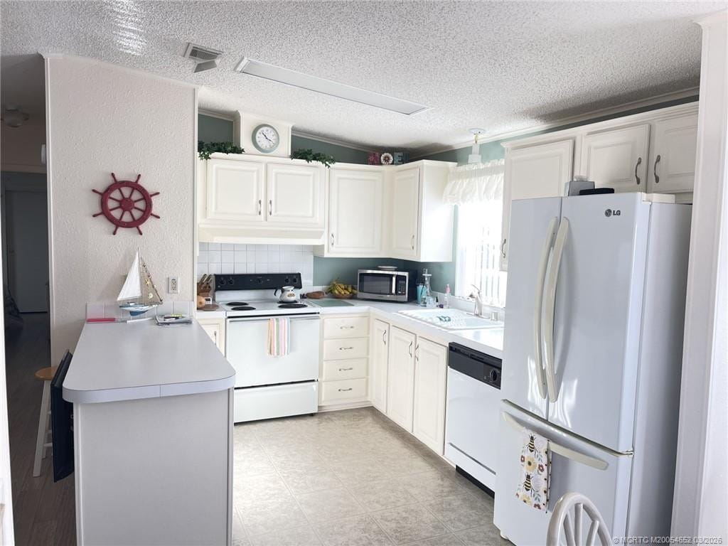 1318 Nettles Boulevard, Jensen Beach, FL 34957 photo 10