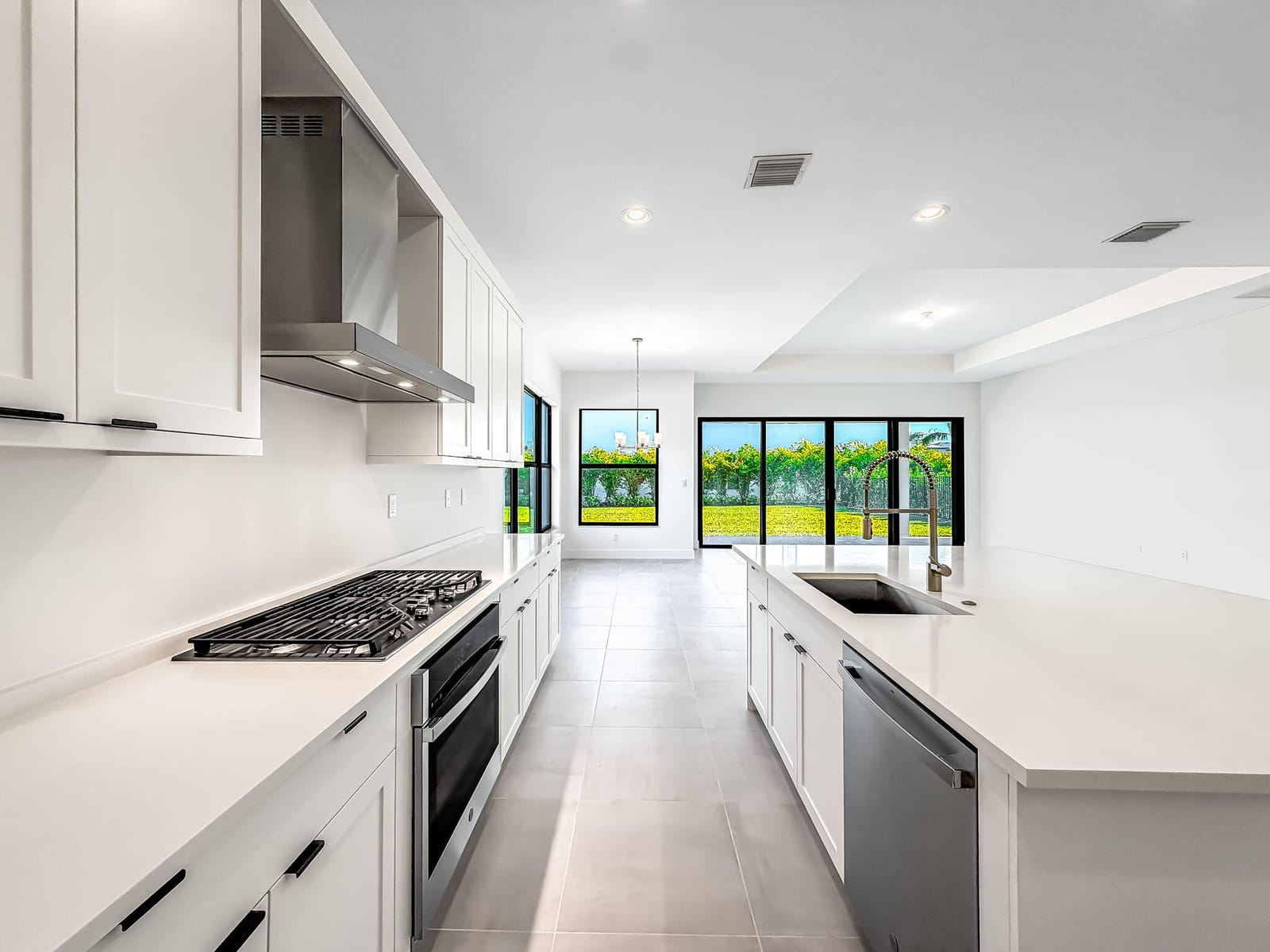 8286 Fishers Island Way — photo 7