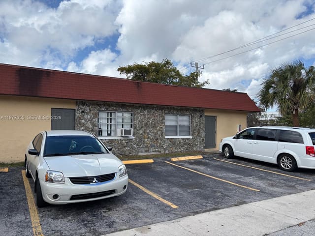 931 SW 80th Avenue A, North Lauderdale, FL 33068