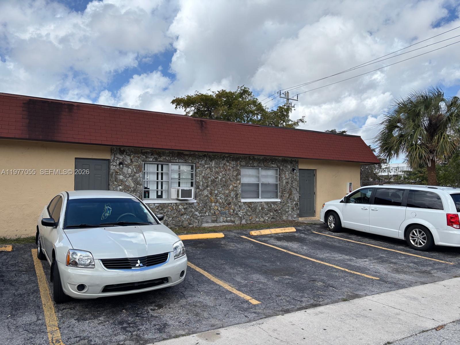 931 SW 80th Avenue A, North Lauderdale, FL 33068, North Lauderdale