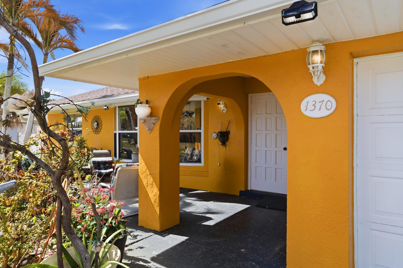 1370 SE Navajo Lane, Port St. Lucie, FL 34983