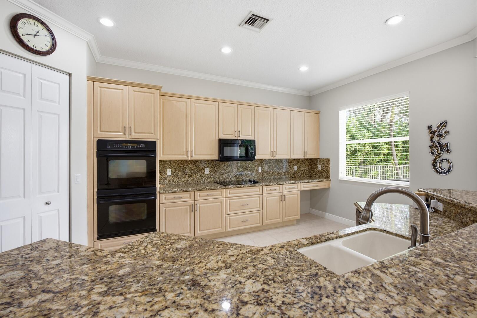 7346 Denicola Lane — photo 10