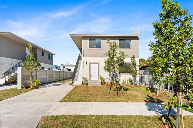 1171 NW 66th Street, sold in Woodmere, Miami, FL