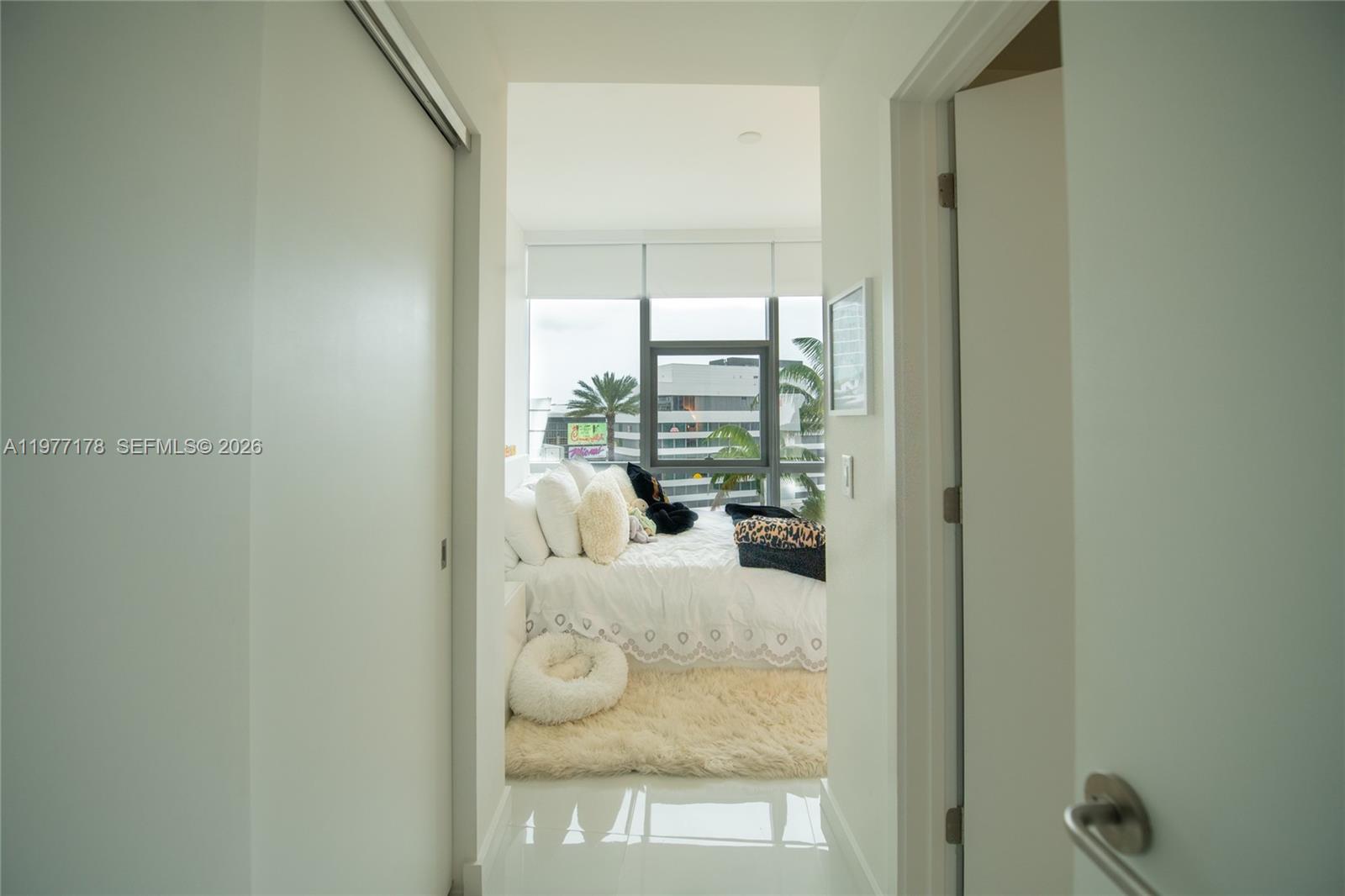 851 NE 1st Avenue 811, Miami, FL 33132 photo 16